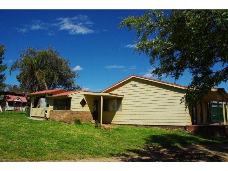 24 Wellington Street, Stuart Town NSW 2820