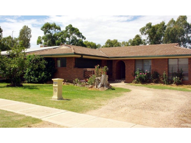 35 Montefiores Street, Wellington NSW 2820