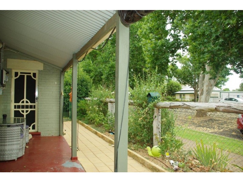 43 Whiteley Street, Wellington NSW 2820