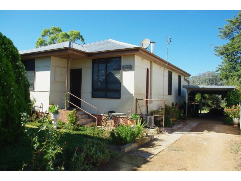 5 Glasson Street, Wellington NSW 2820