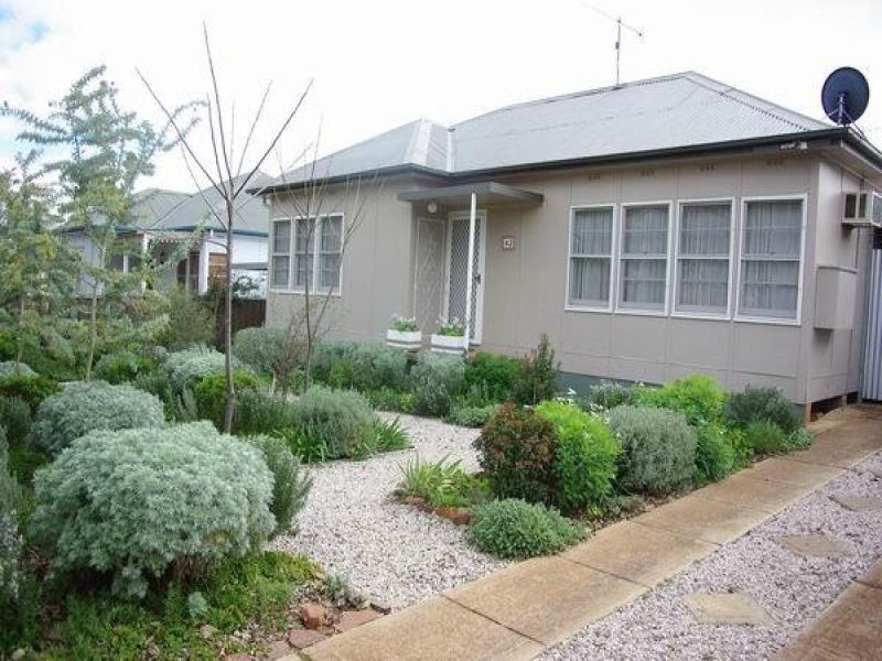 42 Short Street, Wellington NSW 2820