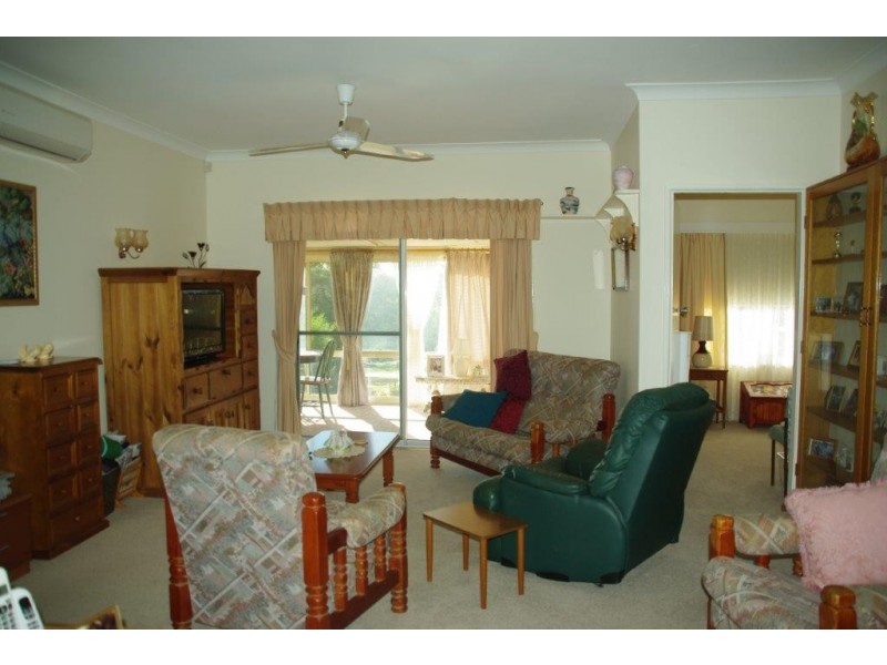 161 GISBORNE STREET, Wellington NSW 2820