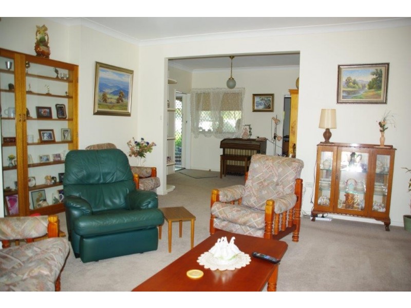 161 GISBORNE STREET, Wellington NSW 2820