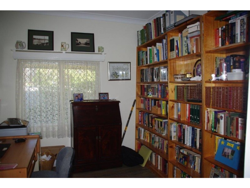 161 GISBORNE STREET, Wellington NSW 2820