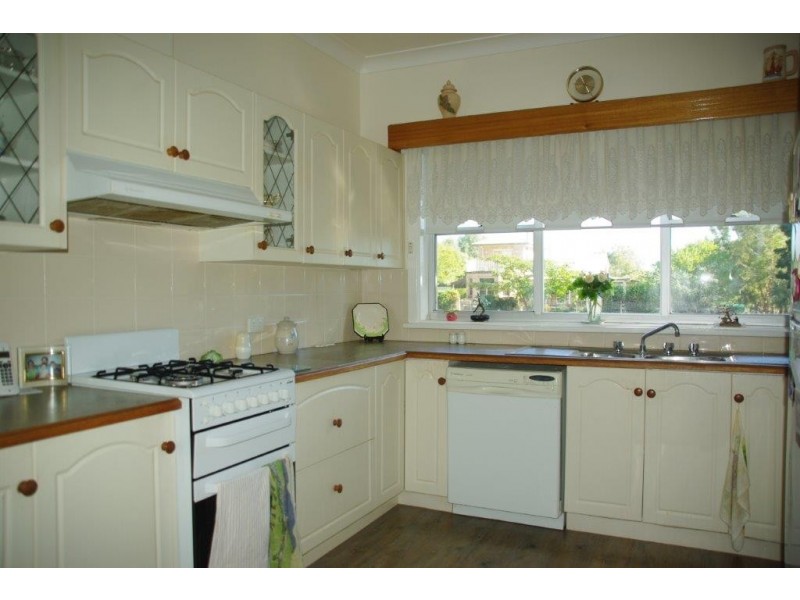 161 GISBORNE STREET, Wellington NSW 2820