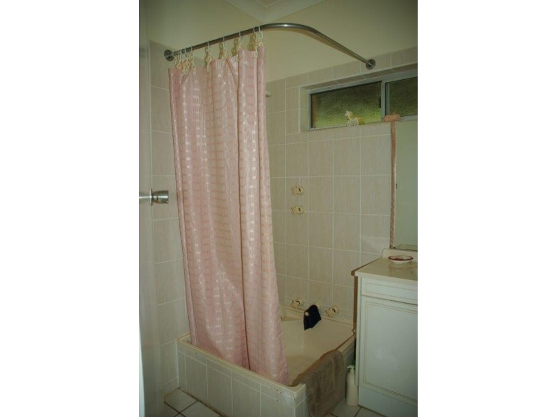 161 GISBORNE STREET, Wellington NSW 2820