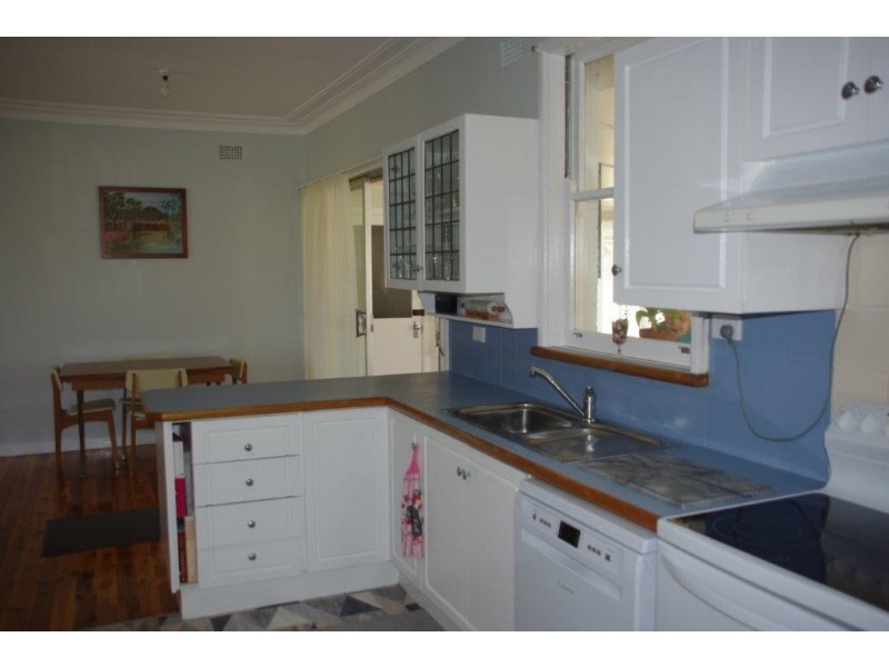 5 Arthur Street, Wellington NSW 2820