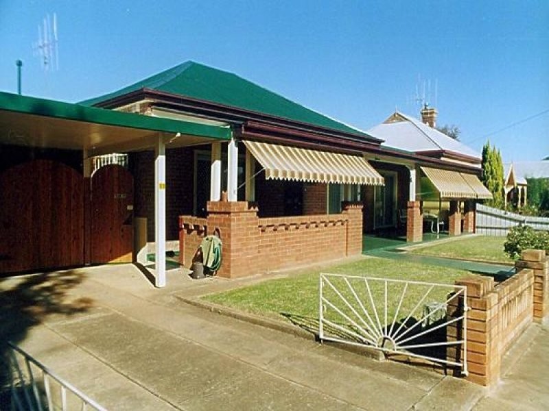 11 Gisborne Street, Wellington NSW 2820