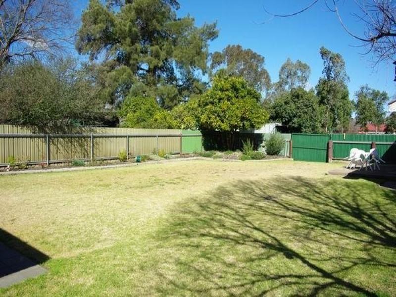 11 Gisborne Street, Wellington NSW 2820