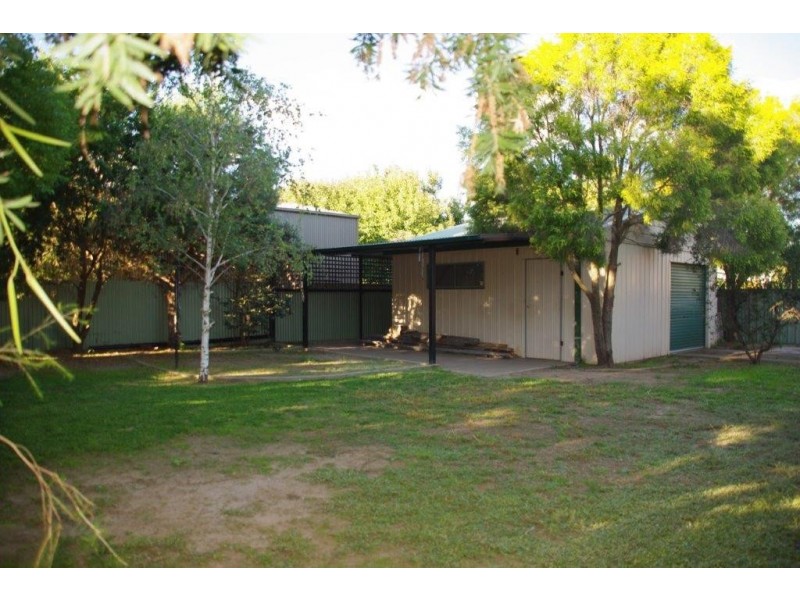 84 Montefiores Street Montefiores via, Wellington NSW 2820