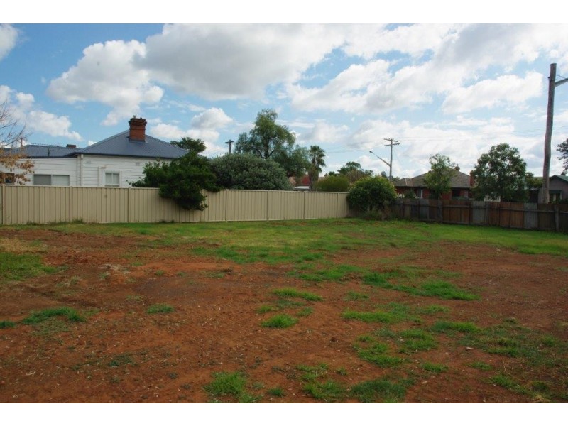 77 Whiteley Street, Wellington NSW 2820