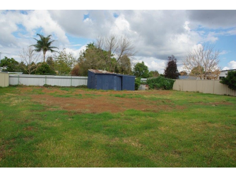 77 Whiteley Street, Wellington NSW 2820