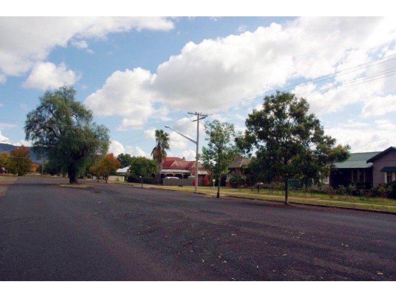 77 Whiteley Street, Wellington NSW 2820