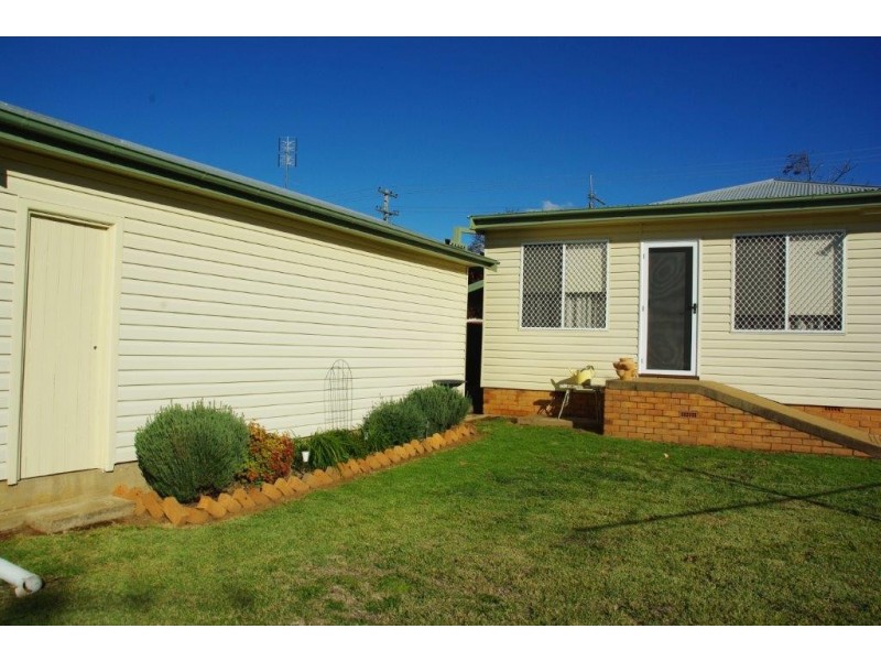 122 Whitley Street, Wellington NSW 2820