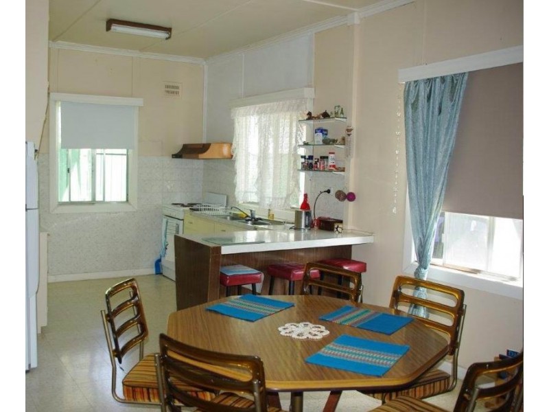 64 Apsley Crescent Mumbil via, Wellington NSW 2820