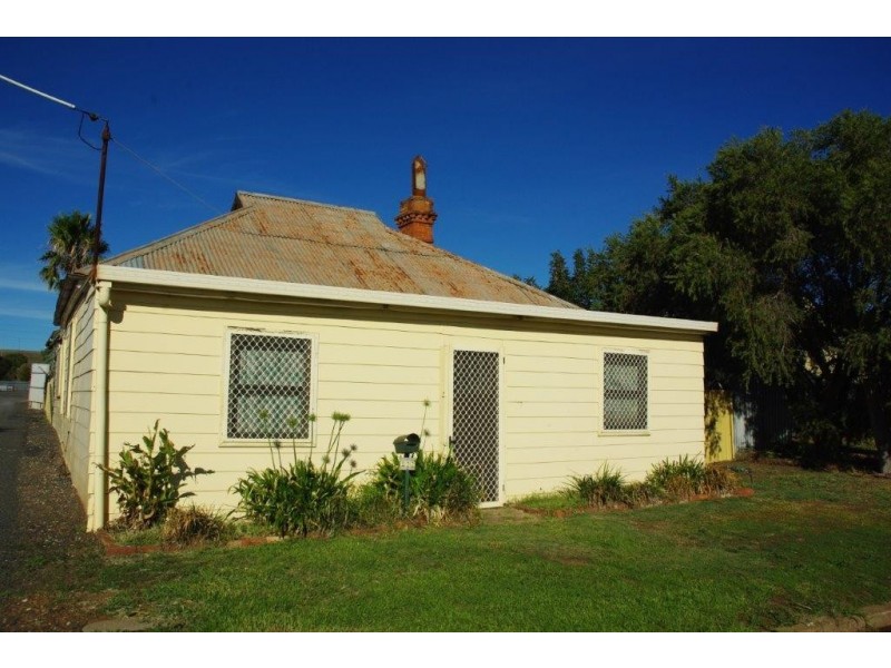132 Thornton Street, Wellington NSW 2820