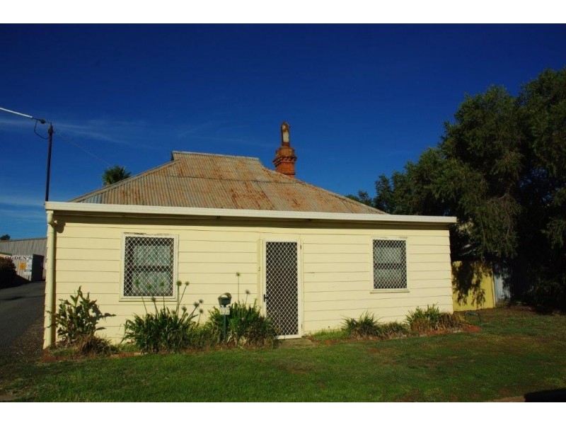 132 Thornton Street, Wellington NSW 2820