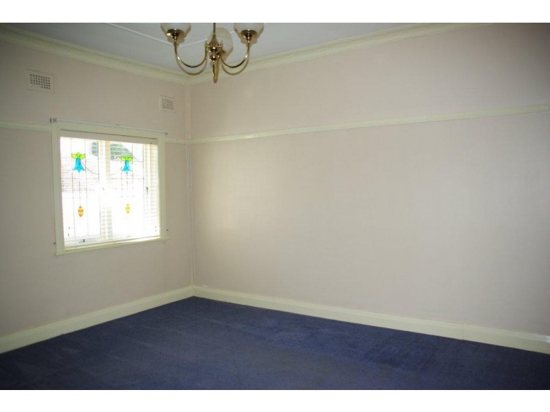 85 Gisborne Street, Wellington NSW 2820