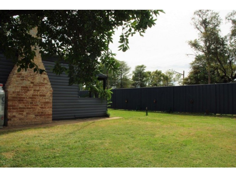 25 ARTHUR STREET, Wellington NSW 2820