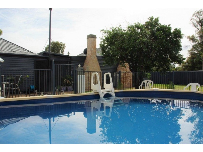 25 ARTHUR STREET, Wellington NSW 2820