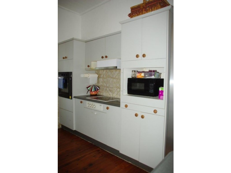 111 Simpson Street, Wellington NSW 2820
