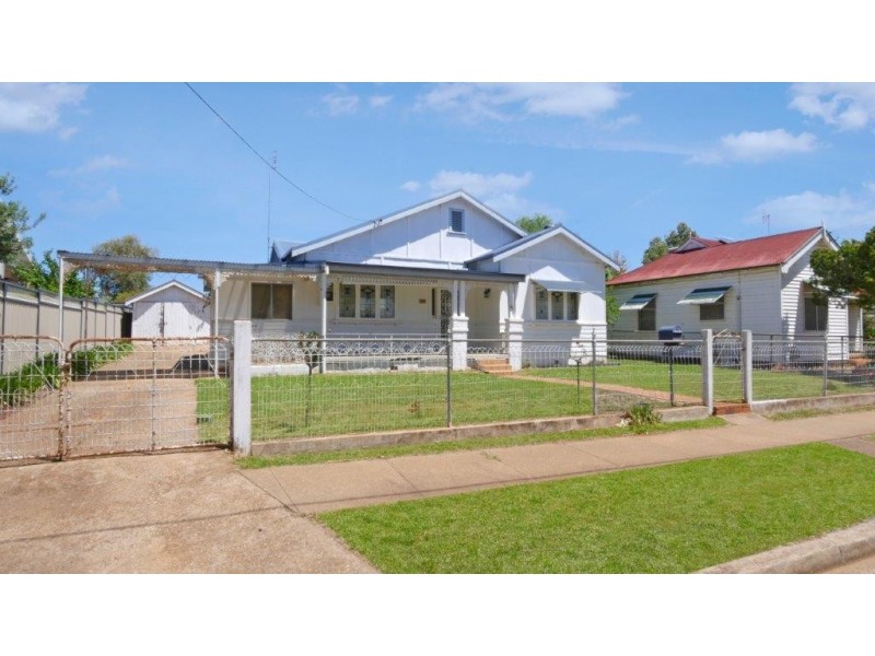 85 Gisborne Street, Wellington NSW 2820