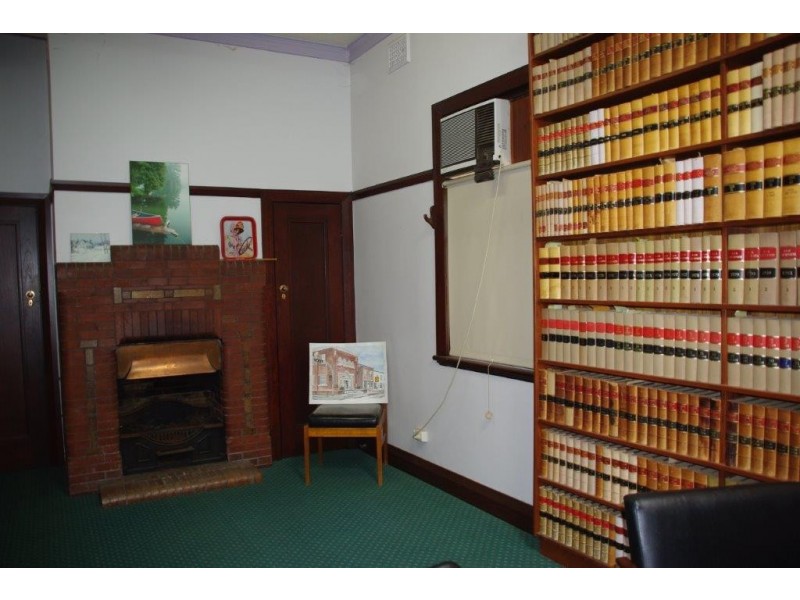 16 SWIFT STREET, Wellington NSW 2820