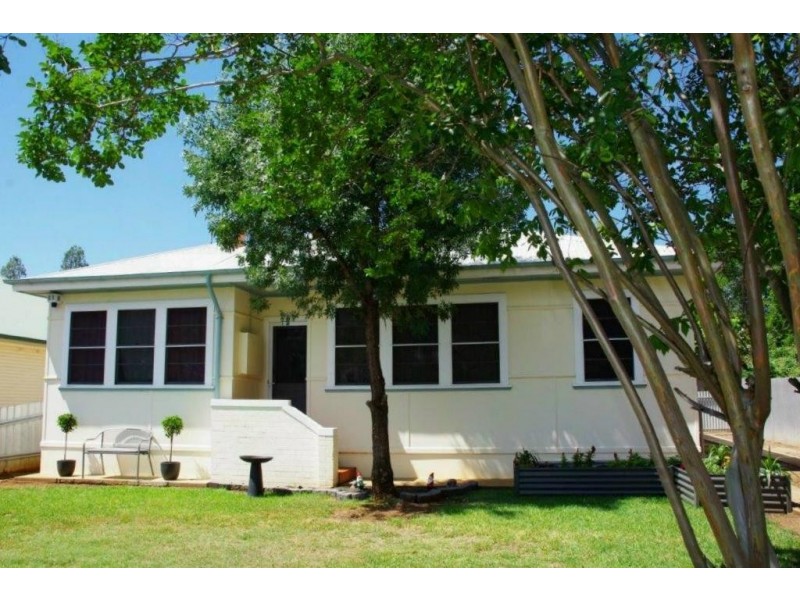 121 Gisborne Street, Wellington NSW 2820