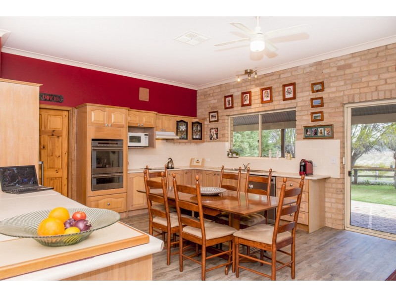 8428 Mitchell Highway Neurea via, Wellington NSW 2820