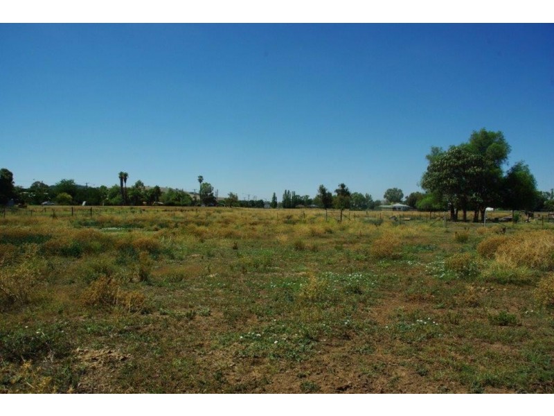 216 Percy Street, Wellington NSW 2820