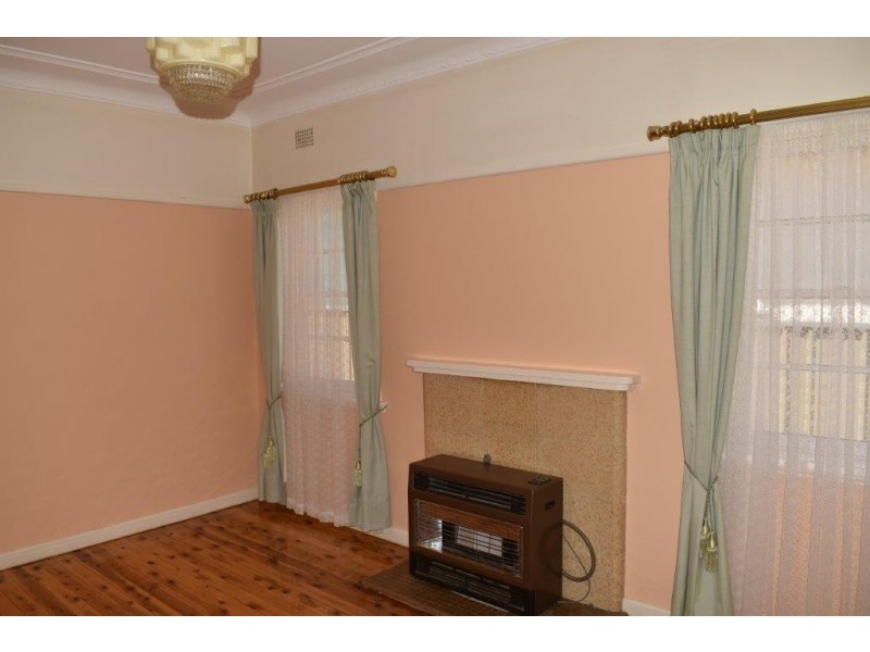 38 Arthur Street, Wellington NSW 2820
