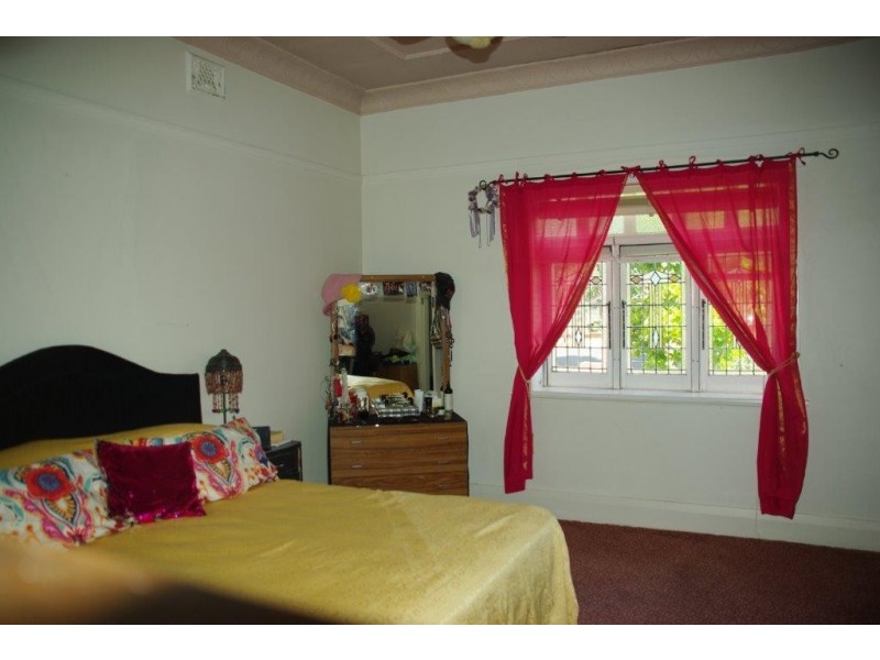 6 Warne Street, Wellington NSW 2820