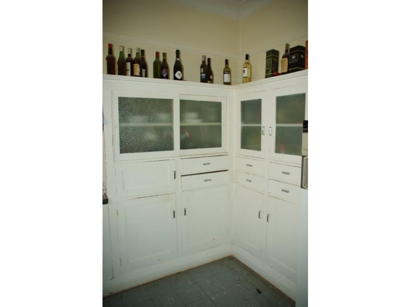 6 Warne Street, Wellington NSW 2820