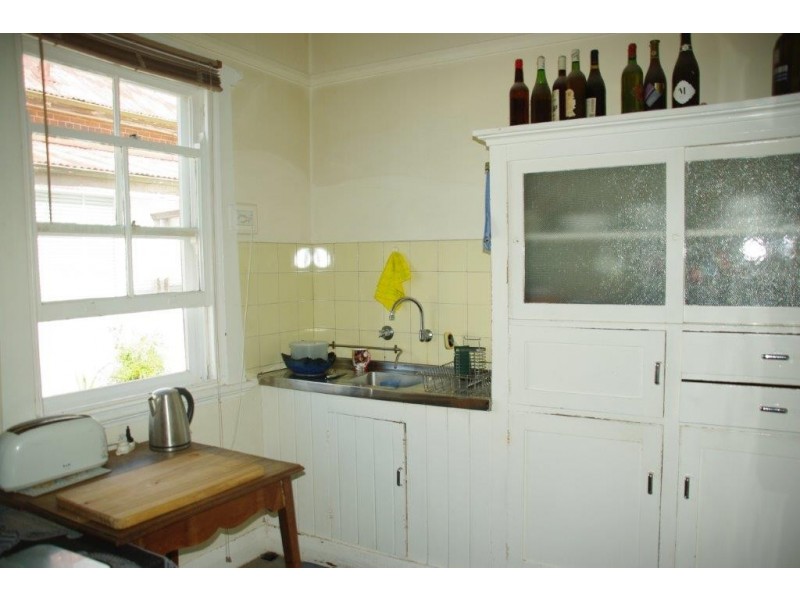 6 Warne Street, Wellington NSW 2820