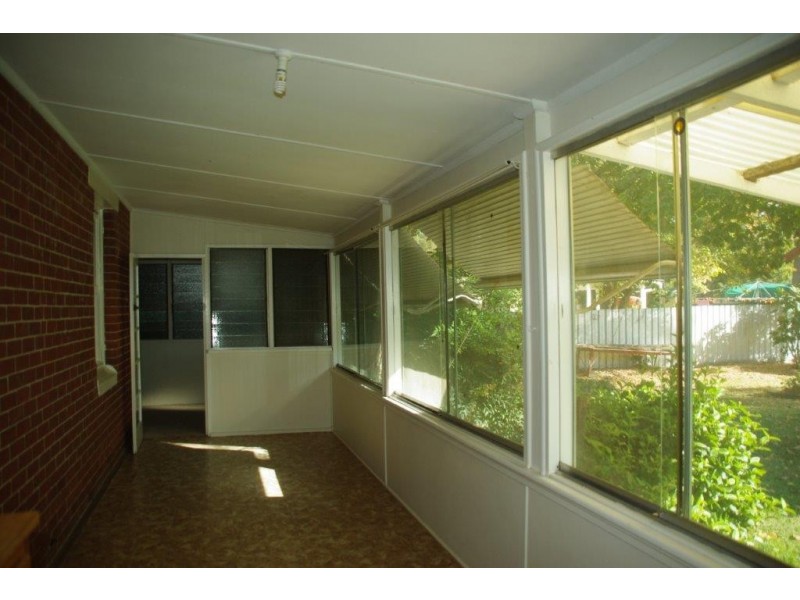 6 Warne Street, Wellington NSW 2820