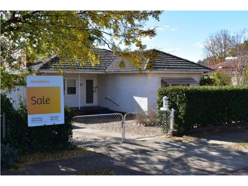 136 Warne Street, Wellington NSW 2820