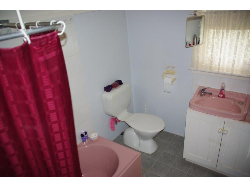 136 Warne Street, Wellington NSW 2820