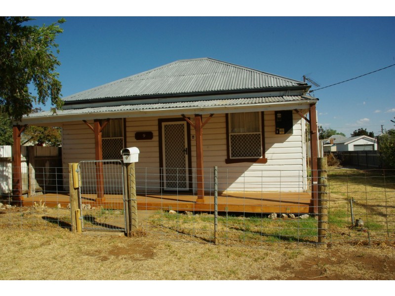 9 Clive Street, Wellington NSW 2820