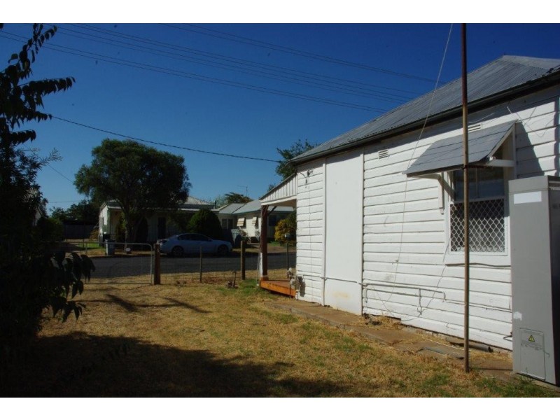 9 Clive Street, Wellington NSW 2820