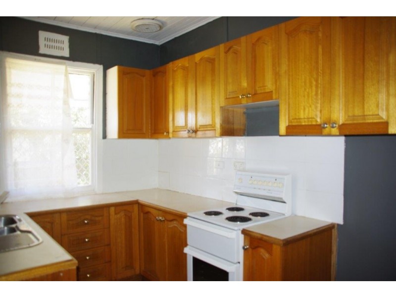 9 Clive Street, Wellington NSW 2820