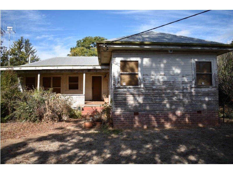 117 GISBORNE STREET, Wellington NSW 2820