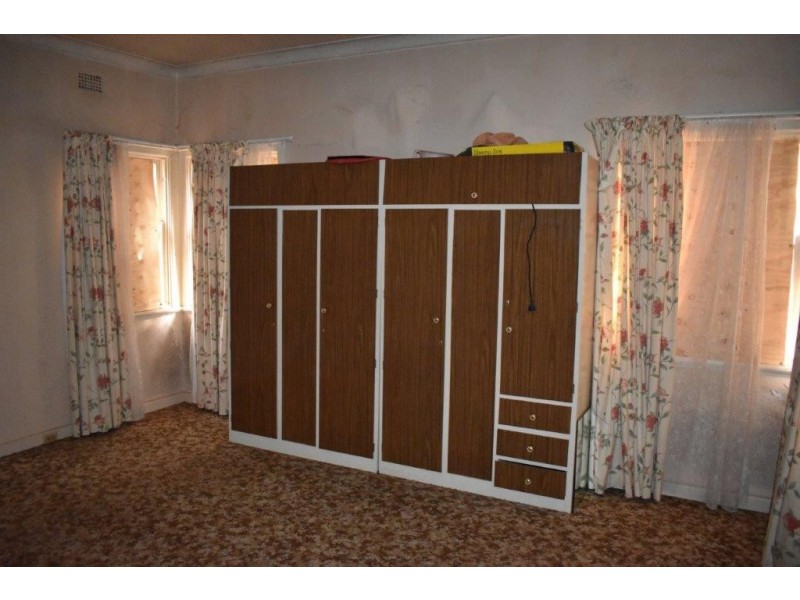 117 GISBORNE STREET, Wellington NSW 2820