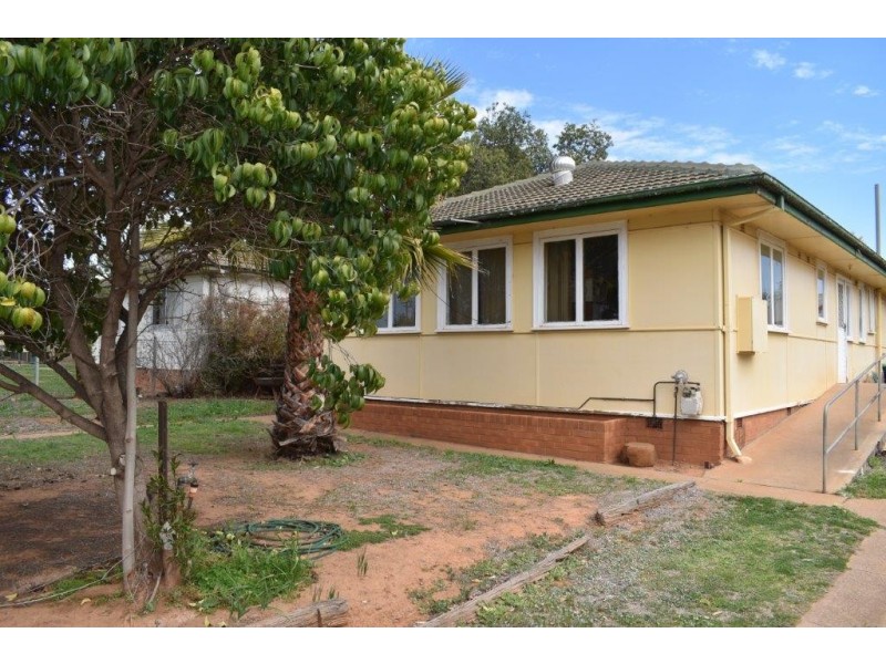 9 Pierce Street, Wellington NSW 2820