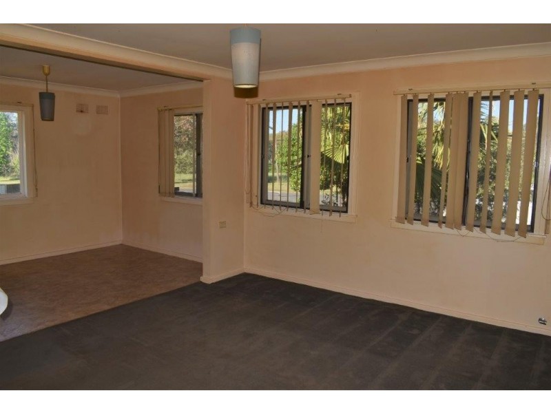 9 Pierce Street, Wellington NSW 2820