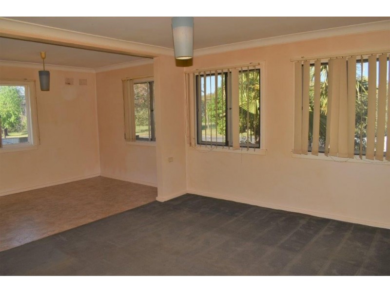 9 Pierce Street, Wellington NSW 2820