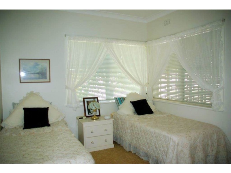 83 Gobolion Street, Wellington NSW 2820