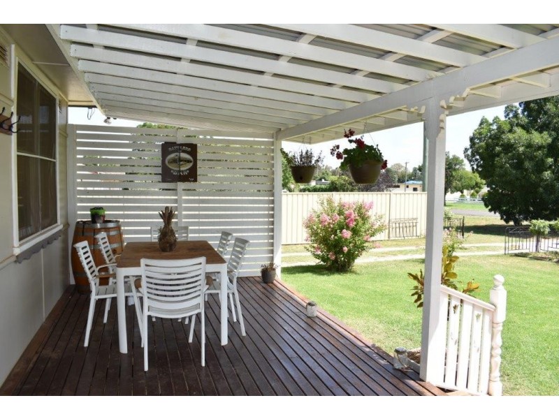 21 King Street Yeoval via, Wellington NSW 2820
