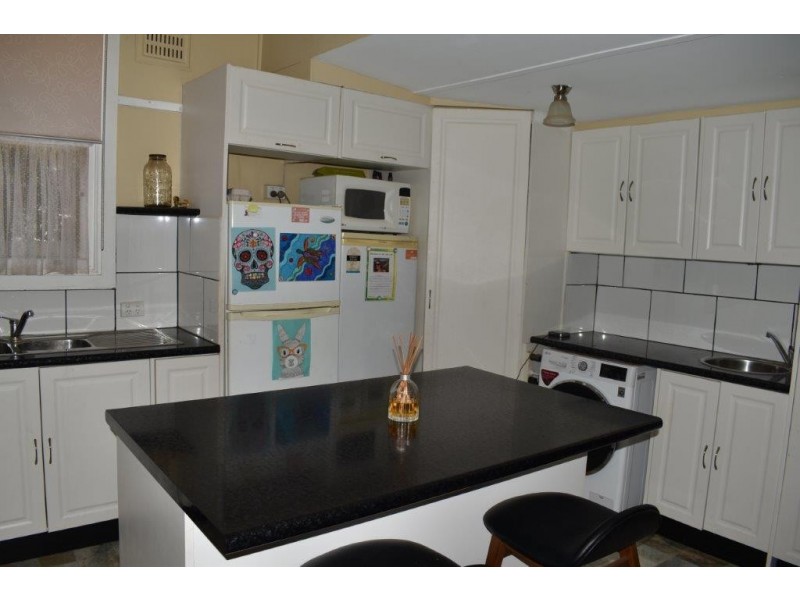 21 King Street Yeoval via, Wellington NSW 2820