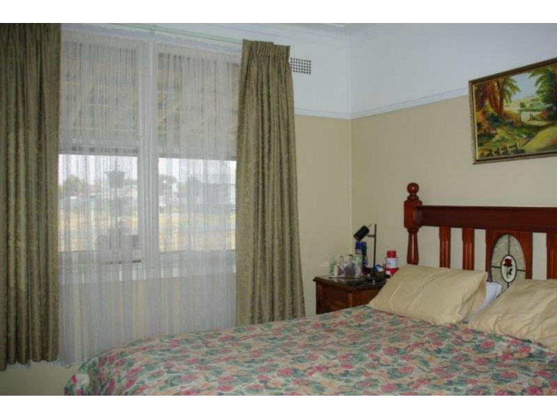 21 King Street Yeoval via, Wellington NSW 2820