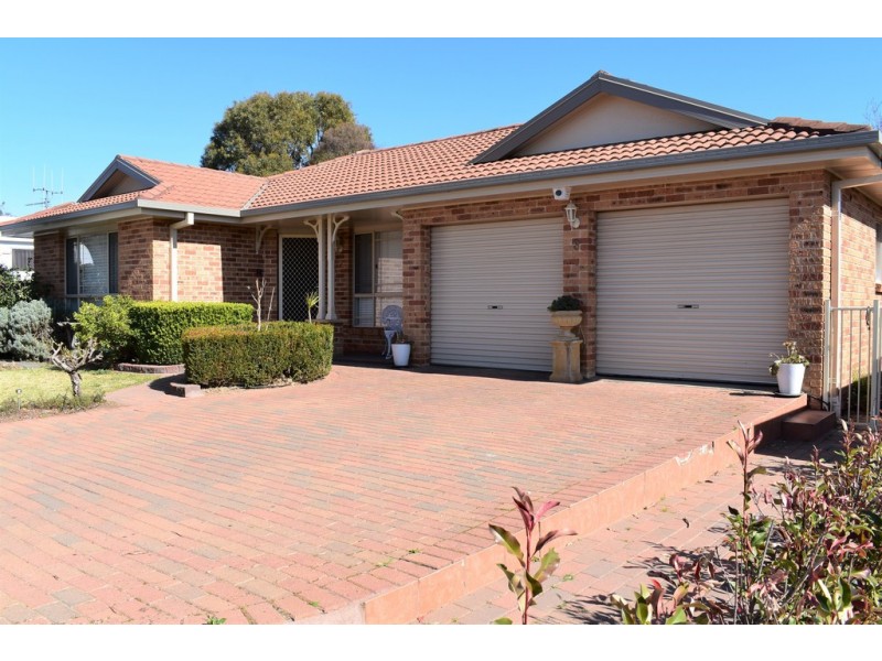 3 Casuarina Close, Montefiores NSW 2820